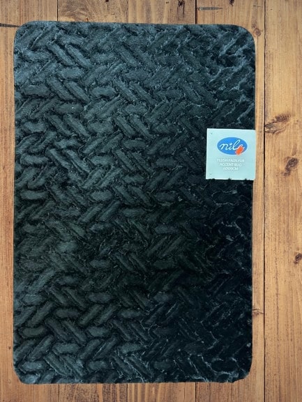 faux accent rug 90 x 60 cm